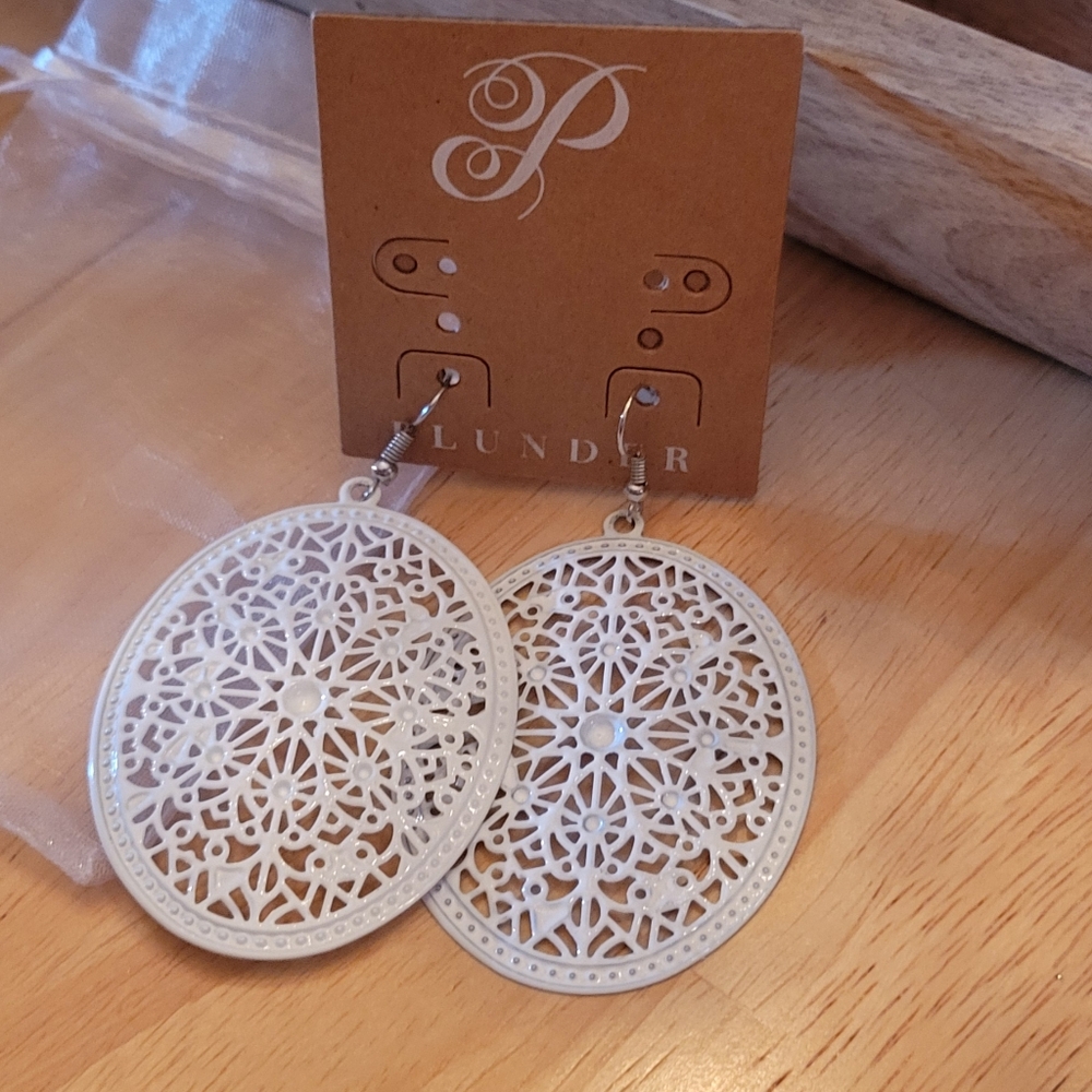 Plunder White lightweight filigree earrings